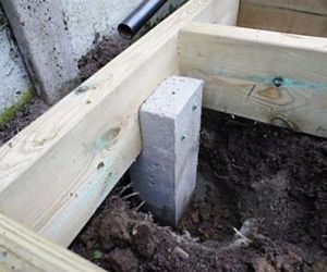 600mm x 100mm x 100mm dekpost