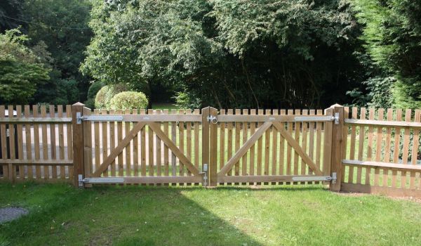 Hanging a gate project